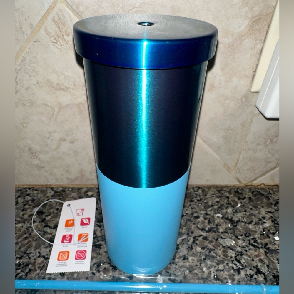 Dunkin Donuts 20oz Tumbler Shiny Matte Turquoise Winter 2024 New with straw.